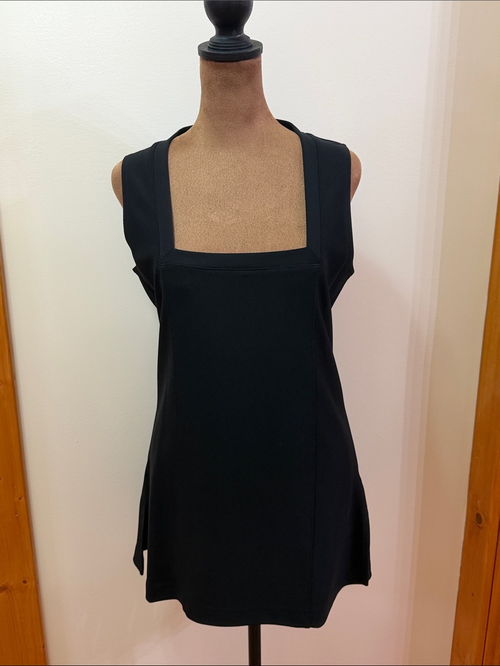 NWOT Boston Proper Beyond Travel Square-Neck Sleeveless Tank Top Size Small